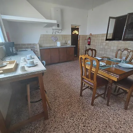 Casa Do Muro Velho *