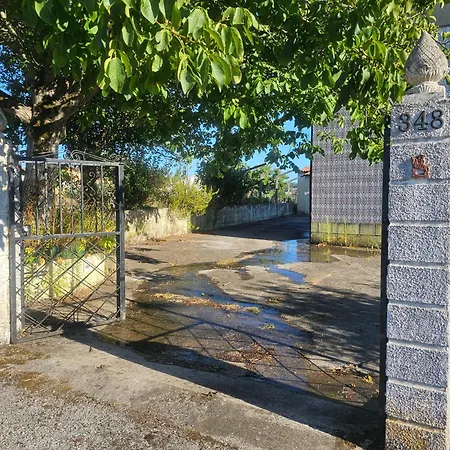 Casa Do Muro Velho Feriehus *