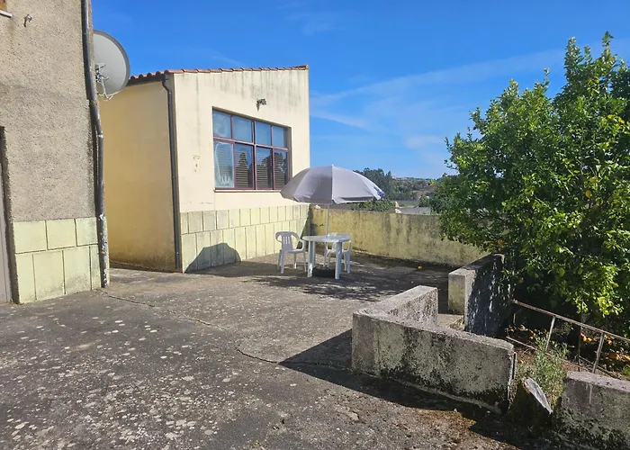 Casa Do Muro Velho *